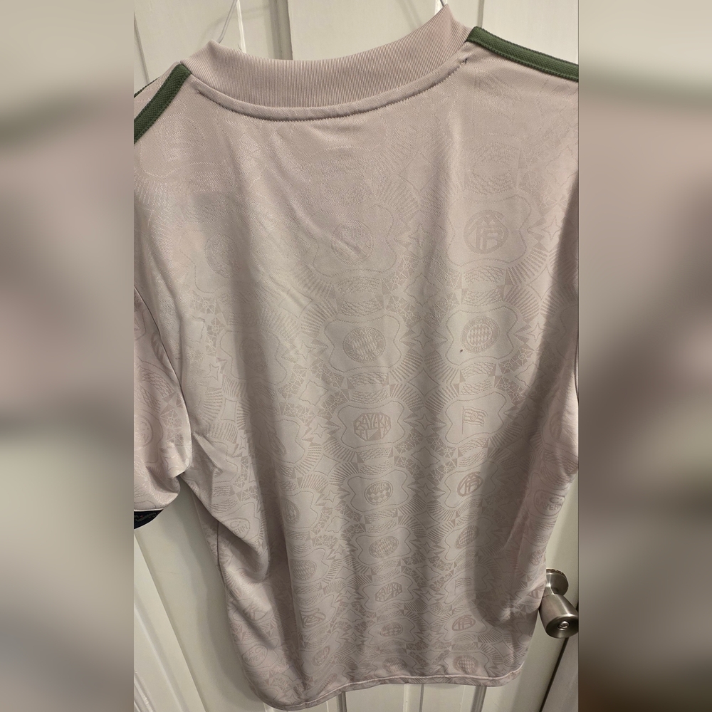 NEW Authentic Adidas FC Bayern Munich Oktoberfest Jersey - Picture 3 of 5